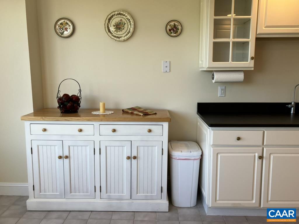 500 CRESTWOOD DR #2306, CHARLOTTESVILLE, Virginia 22903, 2 Bedrooms Bedrooms, ,2 BathroomsBathrooms,Residential,For sale,500 CRESTWOOD DR #2306,668655 MLS # 668655