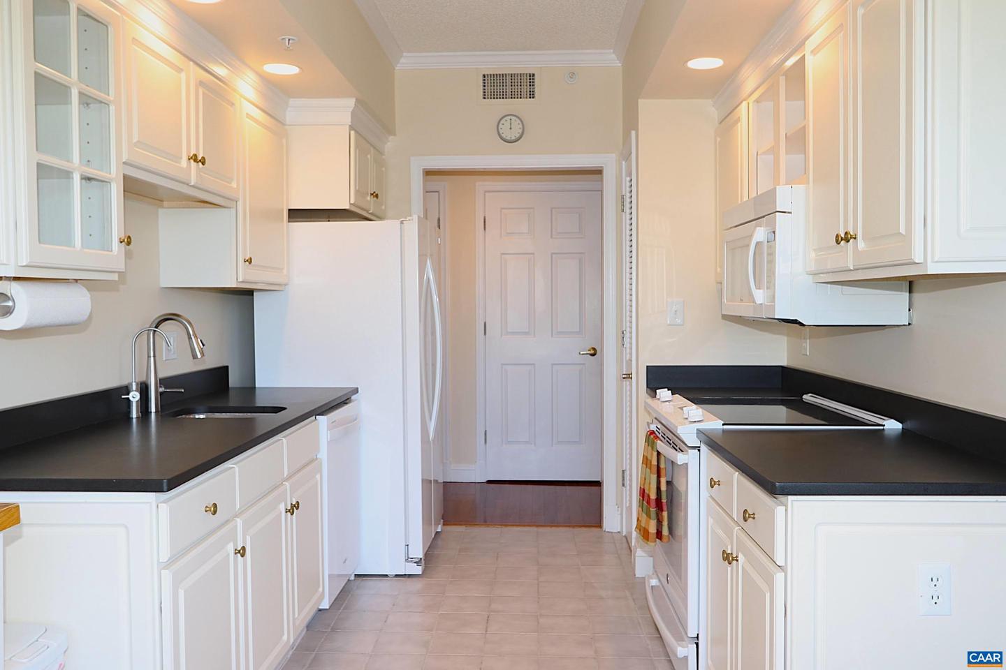500 CRESTWOOD DR #2306, CHARLOTTESVILLE, Virginia 22903, 2 Bedrooms Bedrooms, ,2 BathroomsBathrooms,Residential,For sale,500 CRESTWOOD DR #2306,668655 MLS # 668655