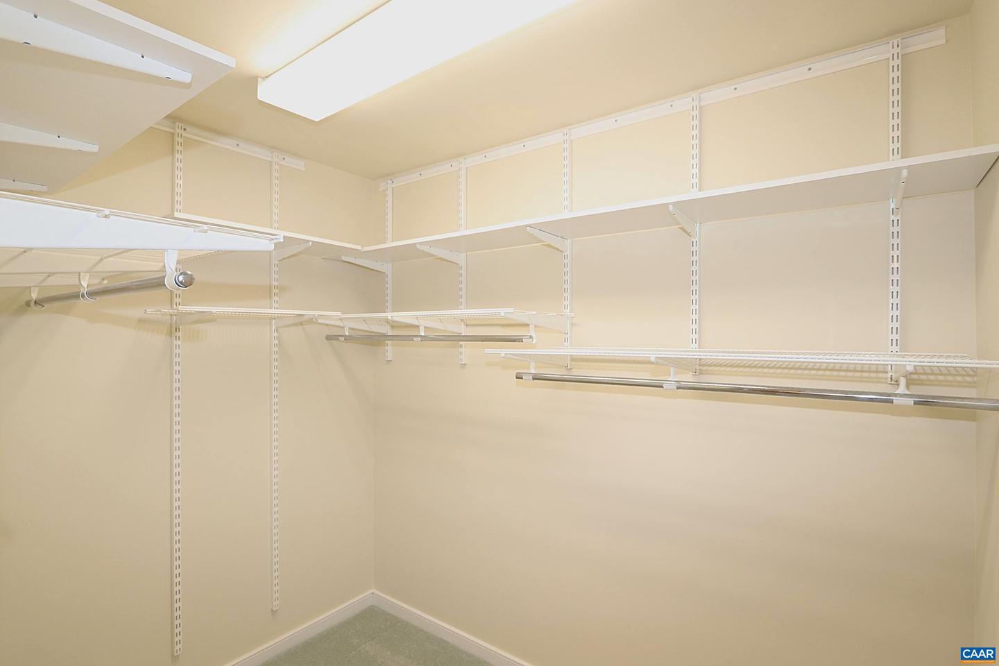 500 CRESTWOOD DR #2306, CHARLOTTESVILLE, Virginia 22903, 2 Bedrooms Bedrooms, ,2 BathroomsBathrooms,Residential,For sale,500 CRESTWOOD DR #2306,668655 MLS # 668655