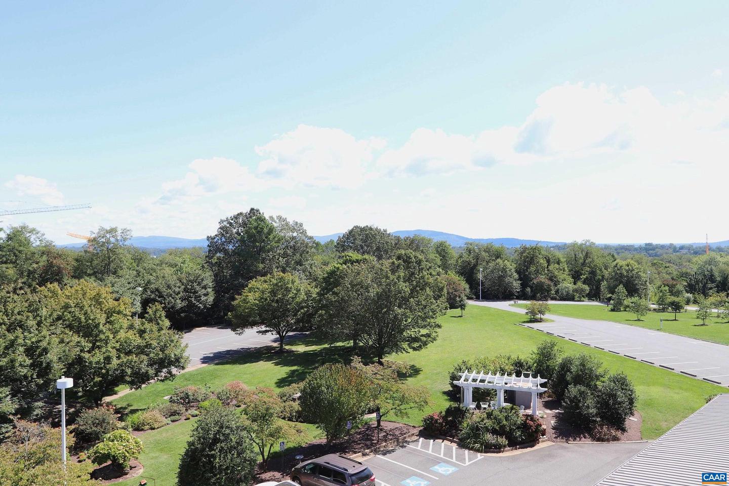 500 CRESTWOOD DR #2306, CHARLOTTESVILLE, Virginia 22903, 2 Bedrooms Bedrooms, ,2 BathroomsBathrooms,Residential,For sale,500 CRESTWOOD DR #2306,668655 MLS # 668655