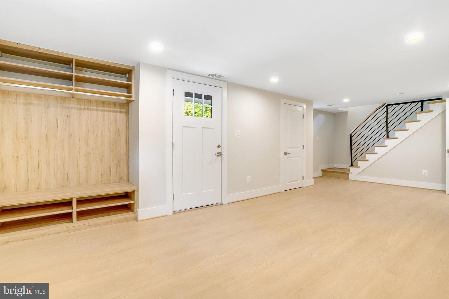 1601 S STAFFORD ST, ARLINGTON, Virginia 22204, 4 Bedrooms Bedrooms, 4 Rooms Rooms,3 BathroomsBathrooms,Residential,For sale,1601 S STAFFORD ST,VAAR2063244 MLS # VAAR2063244