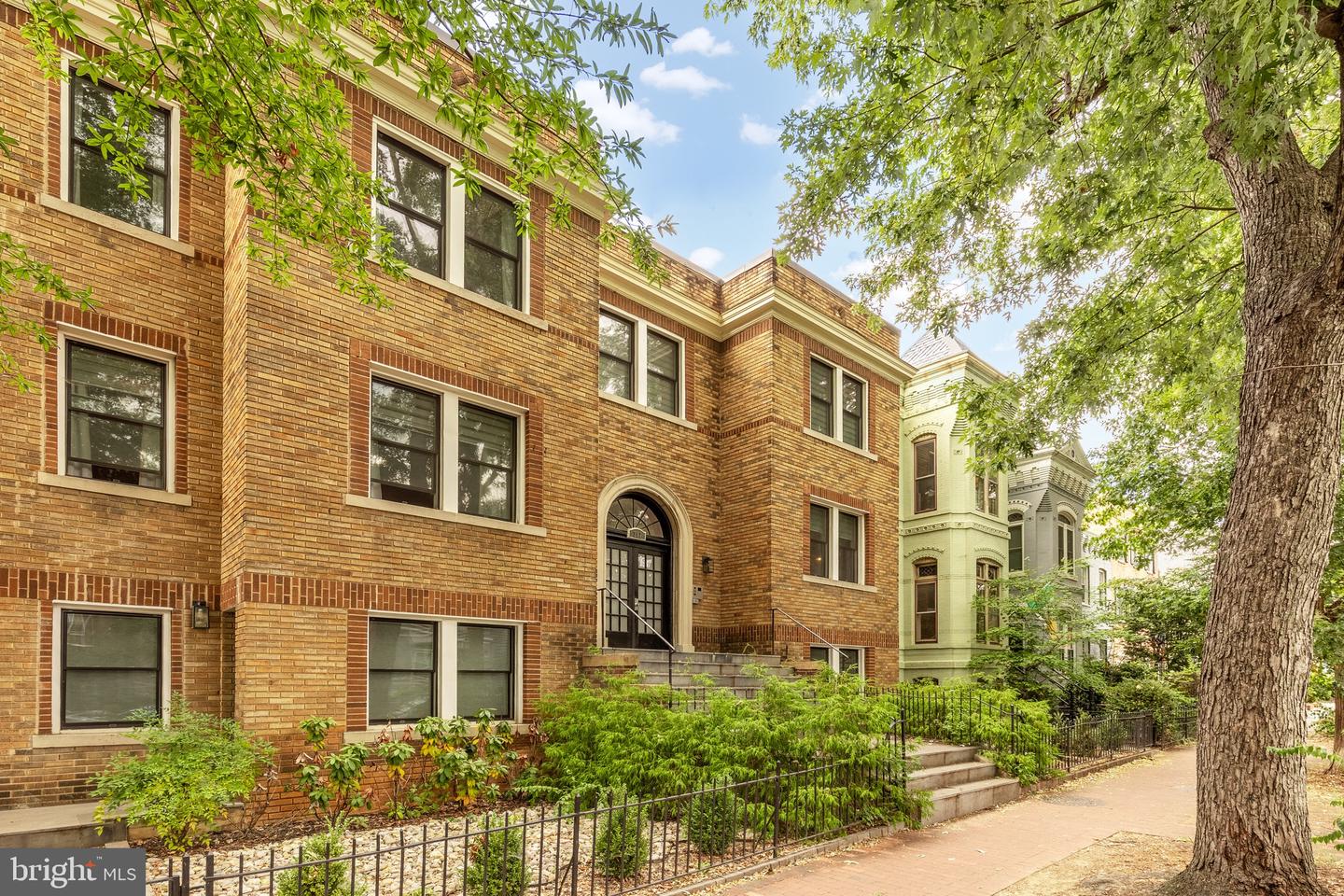 317 3RD ST SE #25, WASHINGTON, District Of Columbia 20003, 1 Bedroom Bedrooms, ,1 BathroomBathrooms,Residential,For sale,317 3RD ST SE #25,DCDC2220814 MLS # DCDC2220814