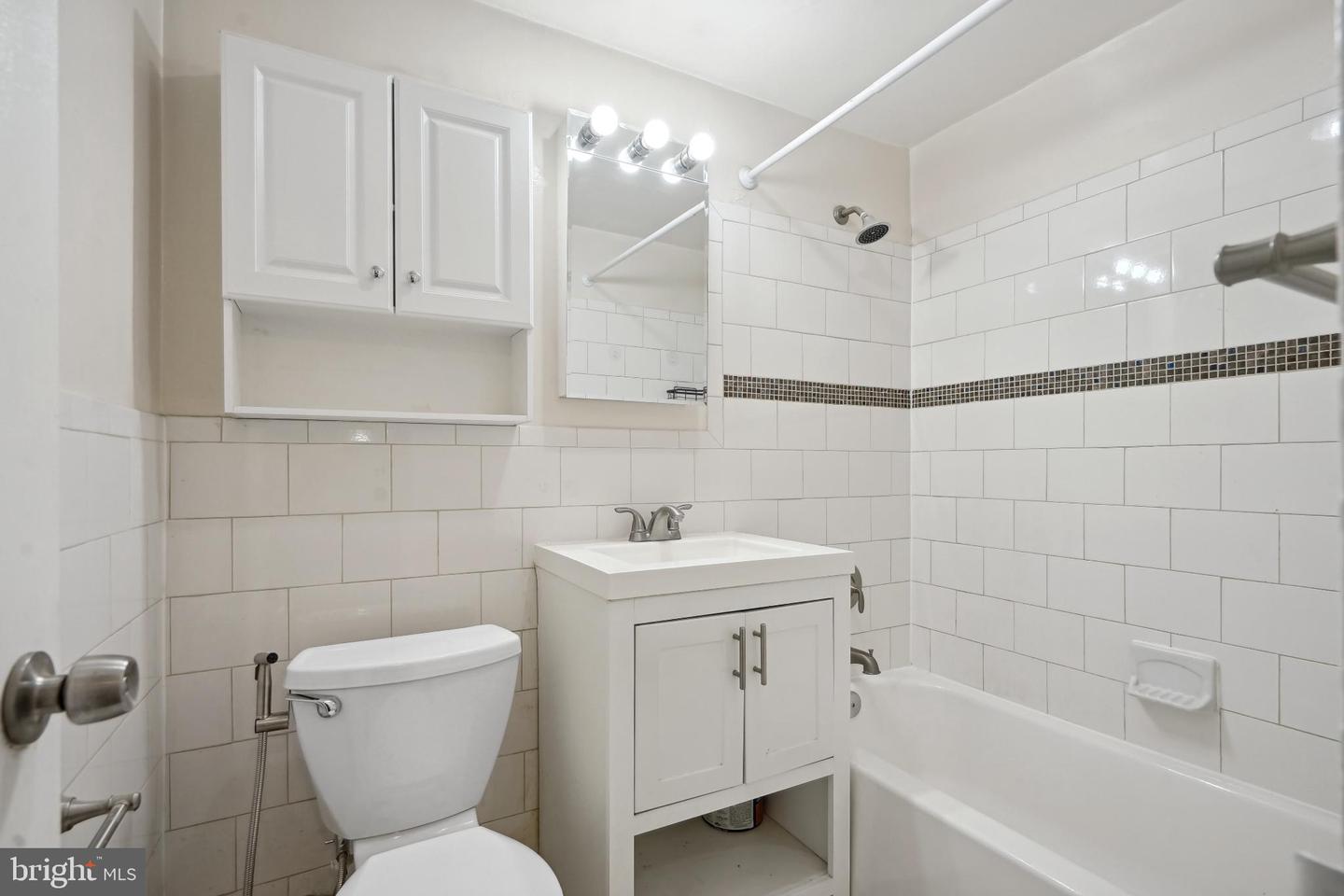 4600 DUKE ST #603, ALEXANDRIA, Virginia 22304, 2 Bedrooms Bedrooms, 3 Rooms Rooms,1 BathroomBathrooms,Residential,For sale,4600 DUKE ST #603,VAAX2049382 MLS # VAAX2049382