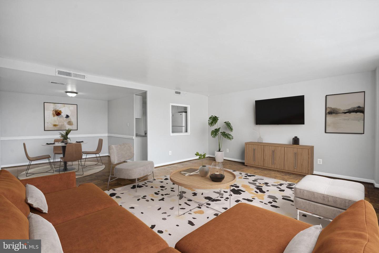 4600 DUKE ST #603, ALEXANDRIA, Virginia 22304, 2 Bedrooms Bedrooms, 3 Rooms Rooms,1 BathroomBathrooms,Residential,For sale,4600 DUKE ST #603,VAAX2049382 MLS # VAAX2049382