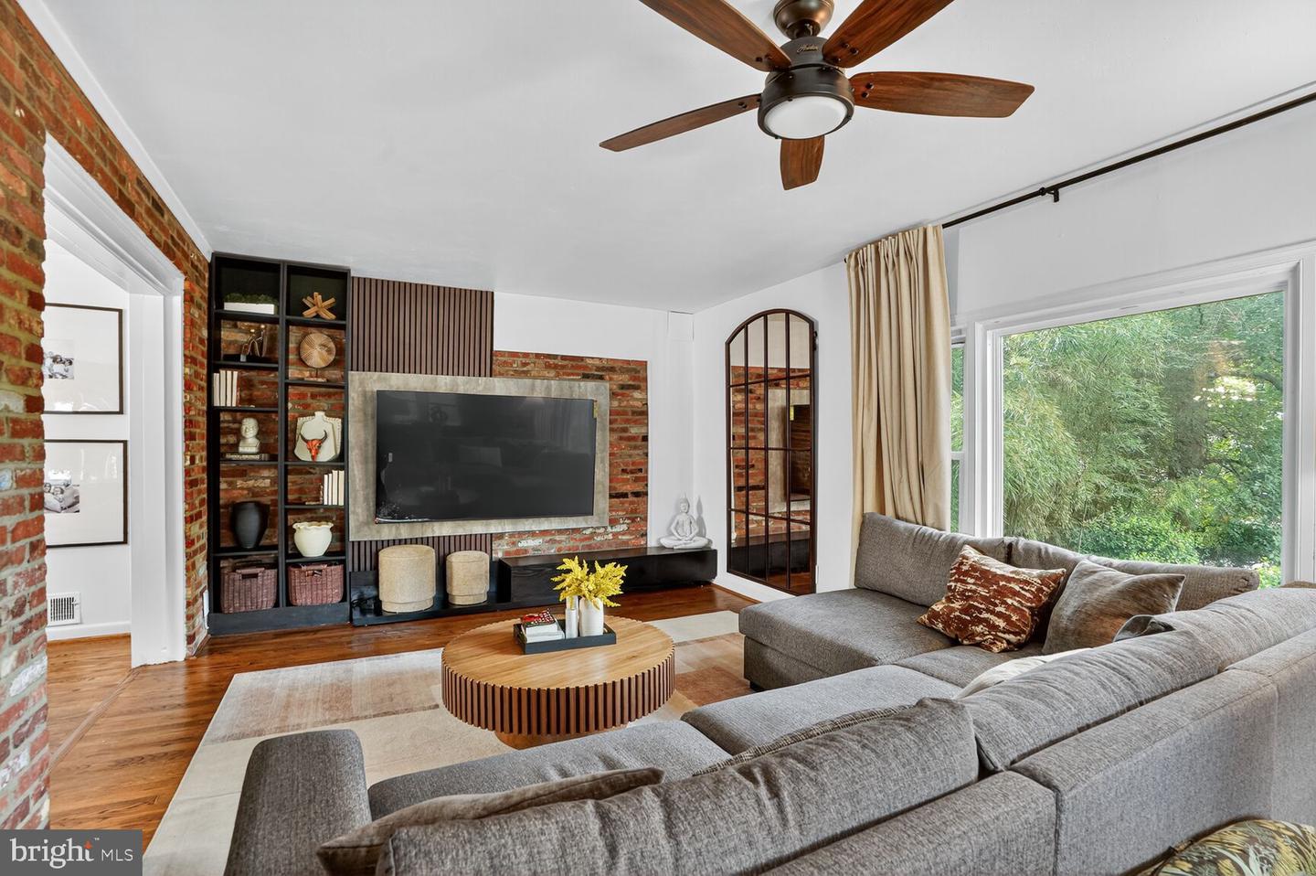4004 DAVID LN, ALEXANDRIA, Virginia 22311, 5 Bedrooms Bedrooms, ,3 BathroomsBathrooms,Residential,For sale,4004 DAVID LN,VAFX2265370 MLS # VAFX2265370
