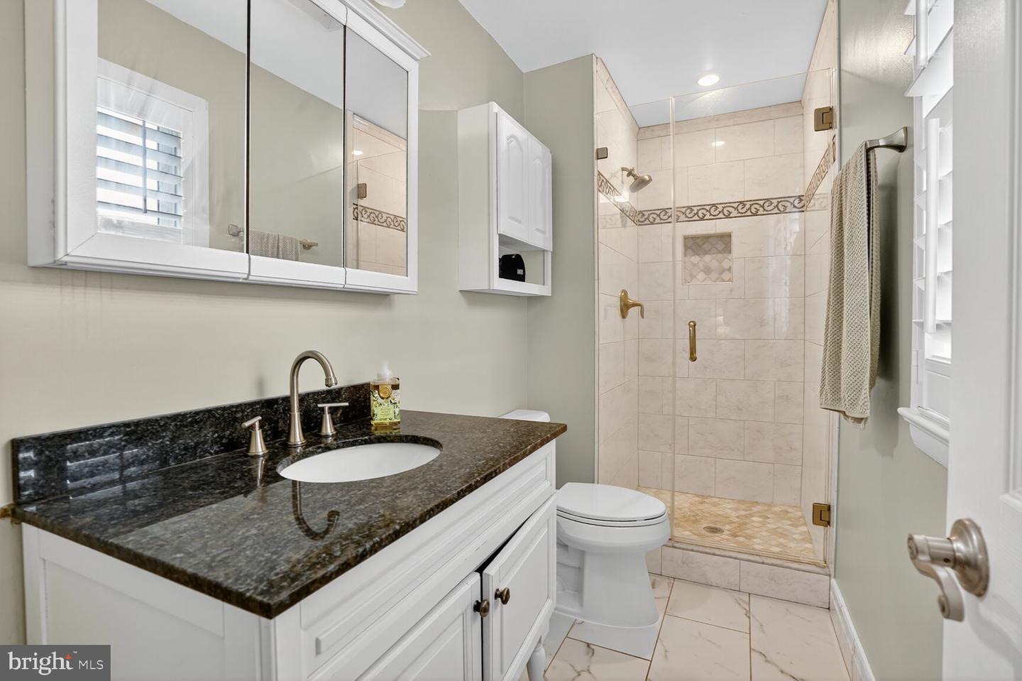 4004 DAVID LN, ALEXANDRIA, Virginia 22311, 5 Bedrooms Bedrooms, ,3 BathroomsBathrooms,Residential,For sale,4004 DAVID LN,VAFX2265370 MLS # VAFX2265370