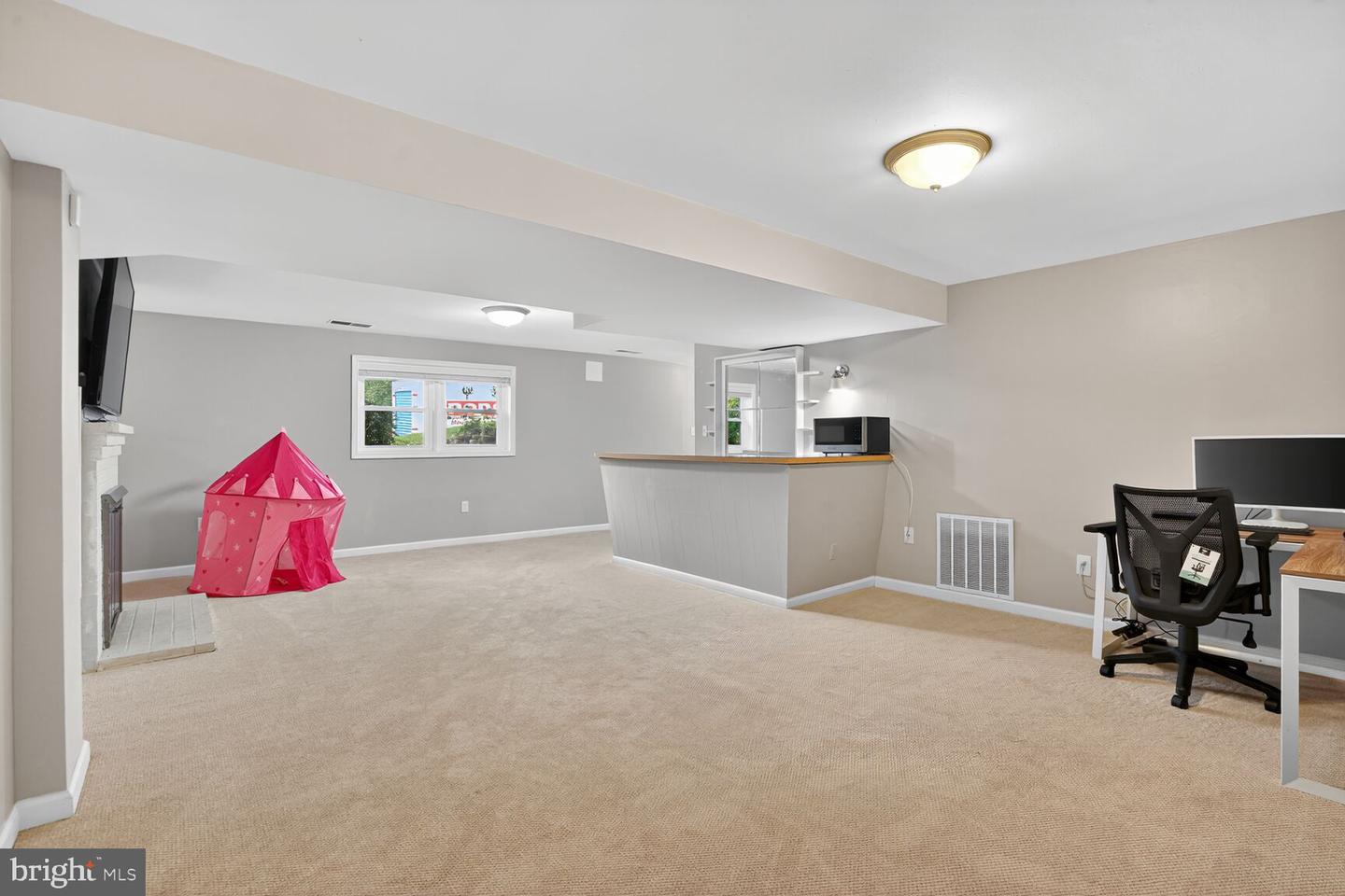 4004 DAVID LN, ALEXANDRIA, Virginia 22311, 5 Bedrooms Bedrooms, ,3 BathroomsBathrooms,Residential,For sale,4004 DAVID LN,VAFX2265370 MLS # VAFX2265370