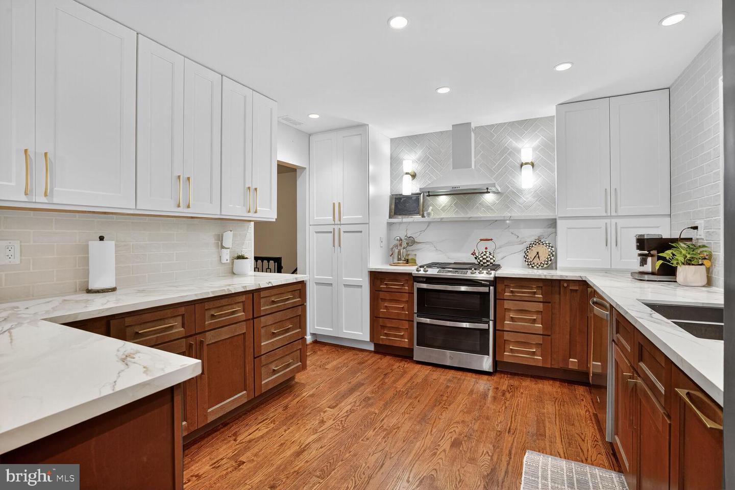 4004 DAVID LN, ALEXANDRIA, Virginia 22311, 5 Bedrooms Bedrooms, ,3 BathroomsBathrooms,Residential,For sale,4004 DAVID LN,VAFX2265370 MLS # VAFX2265370
