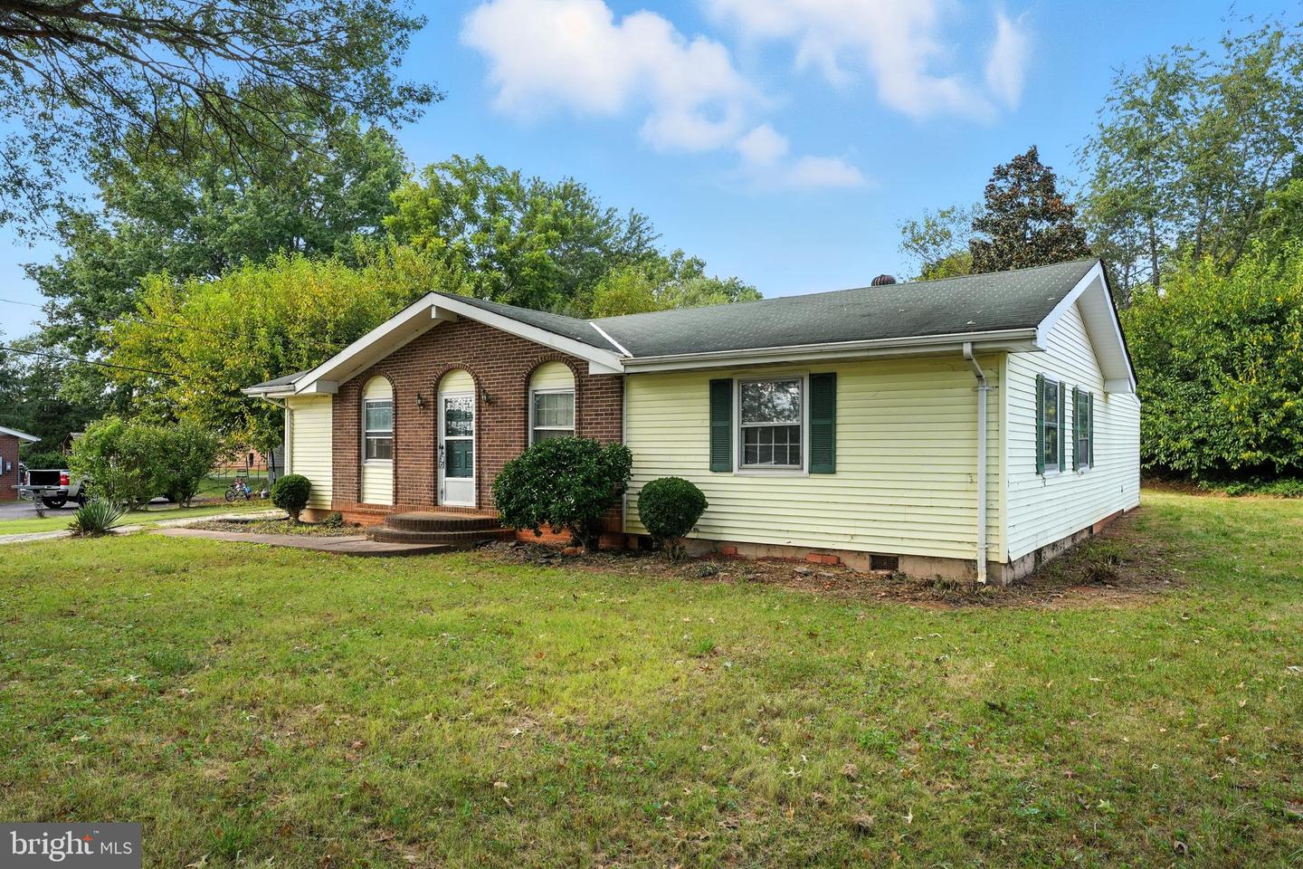 11269 CEDAR AVE, CULPEPER, Virginia 22701, 3 Bedrooms Bedrooms, ,2 BathroomsBathrooms,Residential,For sale,11269 CEDAR AVE,VACU2011514 MLS # VACU2011514
