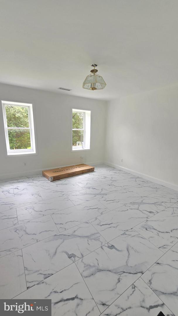15620 COMPTON RD, CENTREVILLE, Virginia 20121, 5 Bedrooms Bedrooms, ,3 BathroomsBathrooms,Residential,For sale,15620 COMPTON RD,VAFX2265462 MLS # VAFX2265462