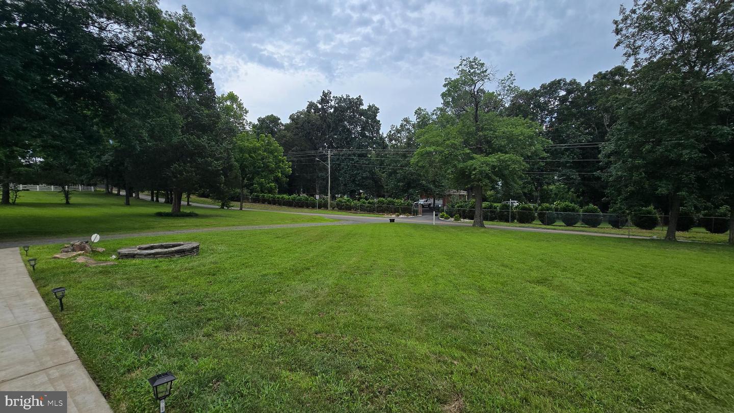 15620 COMPTON RD, CENTREVILLE, Virginia 20121, 5 Bedrooms Bedrooms, ,3 BathroomsBathrooms,Residential,For sale,15620 COMPTON RD,VAFX2265462 MLS # VAFX2265462