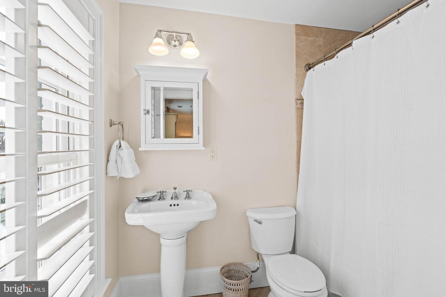 4641 DEXTER ST NW, WASHINGTON, District Of Columbia 20007, 6 Bedrooms Bedrooms, ,6 BathroomsBathrooms,Residential,For sale,4641 DEXTER ST NW,DCDC2220982 MLS # DCDC2220982