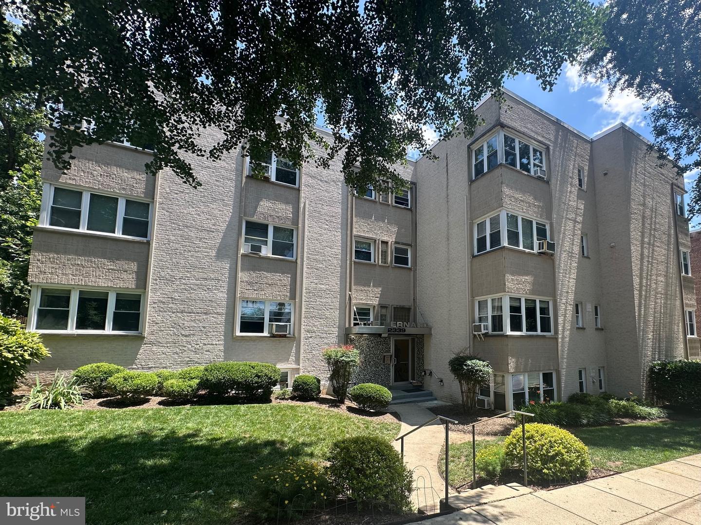 2339 40TH PL NW #5, WASHINGTON, District Of Columbia 20007, 1 Bedroom Bedrooms, ,1 BathroomBathrooms,Residential,For sale,2339 40TH PL NW #5,DCDC2220998 MLS # DCDC2220998