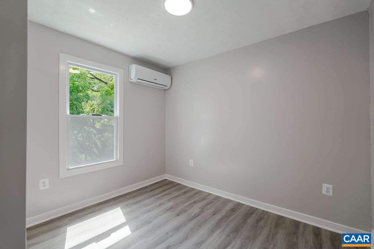 136 MAURY MILL RD, VERONA, Virginia 24401, 3 Bedrooms Bedrooms, ,1 BathroomBathrooms,Residential,For sale,136 MAURY MILL RD,668675 MLS # 668675