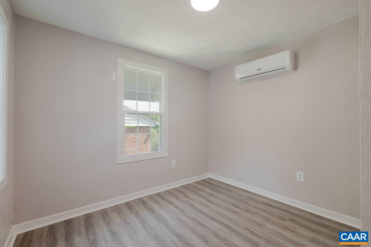 136 MAURY MILL RD, VERONA, Virginia 24401, 3 Bedrooms Bedrooms, ,1 BathroomBathrooms,Residential,For sale,136 MAURY MILL RD,668675 MLS # 668675