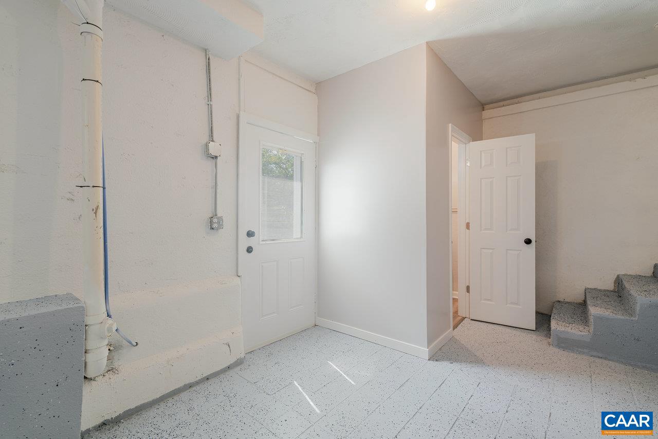 136 MAURY MILL RD, VERONA, Virginia 24401, 3 Bedrooms Bedrooms, ,1 BathroomBathrooms,Residential,For sale,136 MAURY MILL RD,668675 MLS # 668675