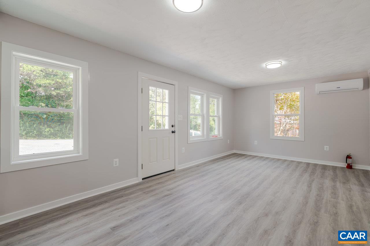 136 MAURY MILL RD, VERONA, Virginia 24401, 3 Bedrooms Bedrooms, ,1 BathroomBathrooms,Residential,For sale,136 MAURY MILL RD,668675 MLS # 668675