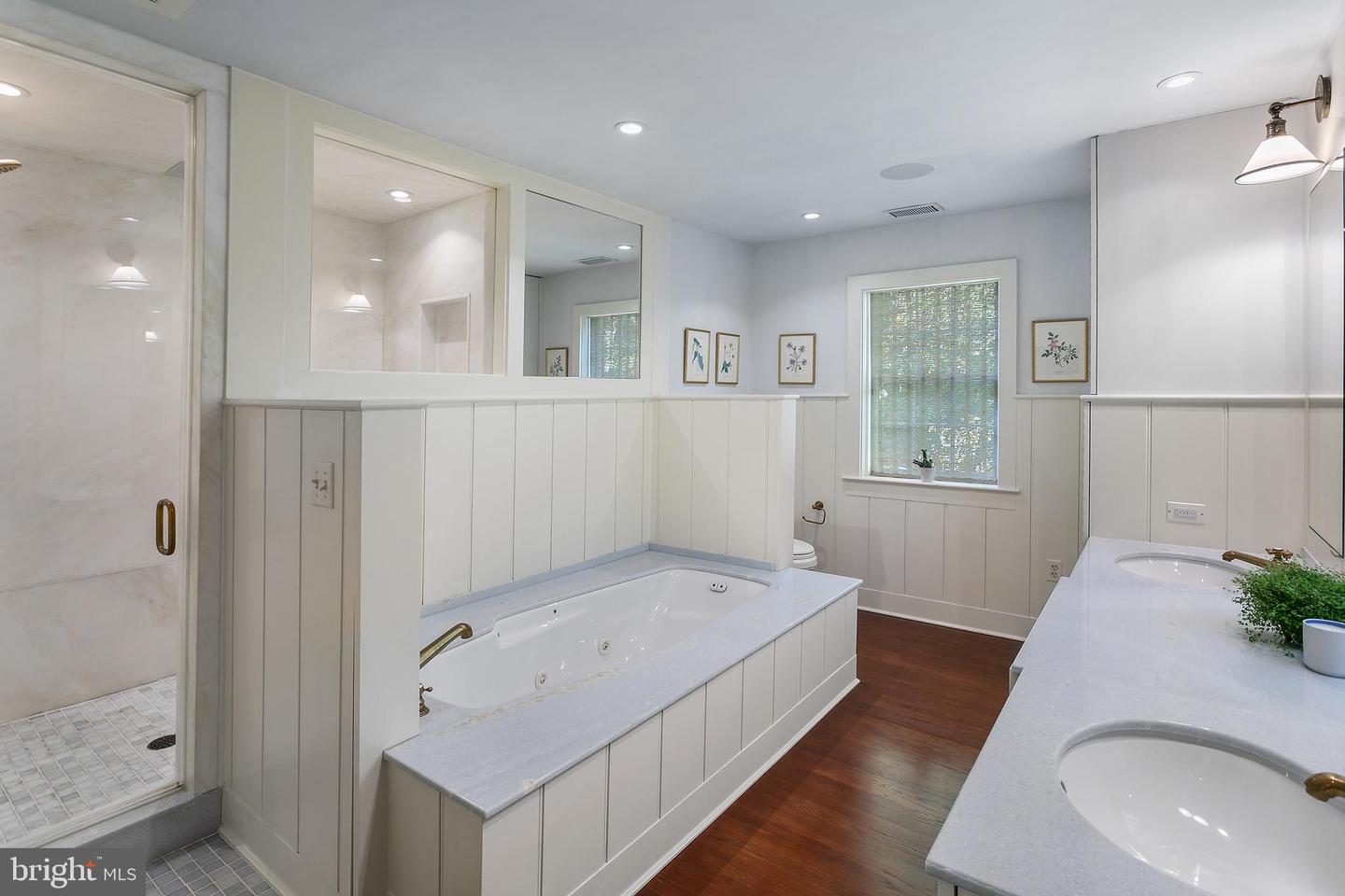 2824 CHAIN BRIDGE RD NW, WASHINGTON, District Of Columbia 20016, 5 Bedrooms Bedrooms, ,4 BathroomsBathrooms,Residential,For sale,2824 CHAIN BRIDGE RD NW,DCDC2220894 MLS # DCDC2220894