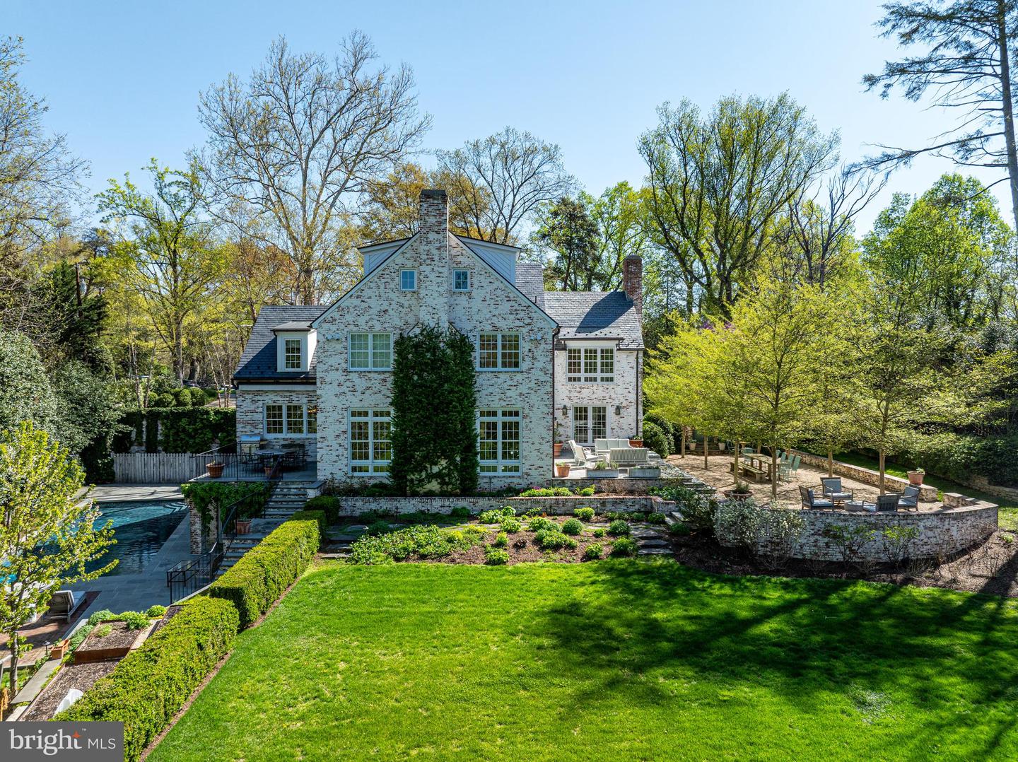 2824 CHAIN BRIDGE RD NW, WASHINGTON, District Of Columbia 20016, 5 Bedrooms Bedrooms, ,4 BathroomsBathrooms,Residential,For sale,2824 CHAIN BRIDGE RD NW,DCDC2220894 MLS # DCDC2220894