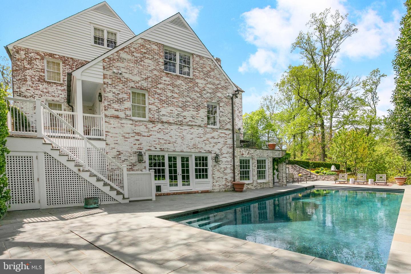 2824 CHAIN BRIDGE RD NW, WASHINGTON, District Of Columbia 20016, 5 Bedrooms Bedrooms, ,4 BathroomsBathrooms,Residential,For sale,2824 CHAIN BRIDGE RD NW,DCDC2220894 MLS # DCDC2220894