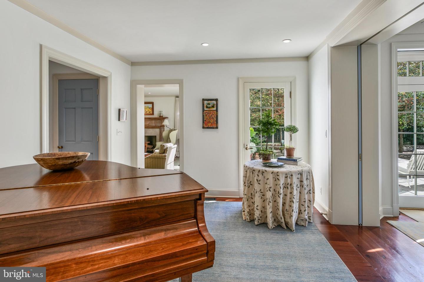 2824 CHAIN BRIDGE RD NW, WASHINGTON, District Of Columbia 20016, 5 Bedrooms Bedrooms, ,4 BathroomsBathrooms,Residential,For sale,2824 CHAIN BRIDGE RD NW,DCDC2220894 MLS # DCDC2220894