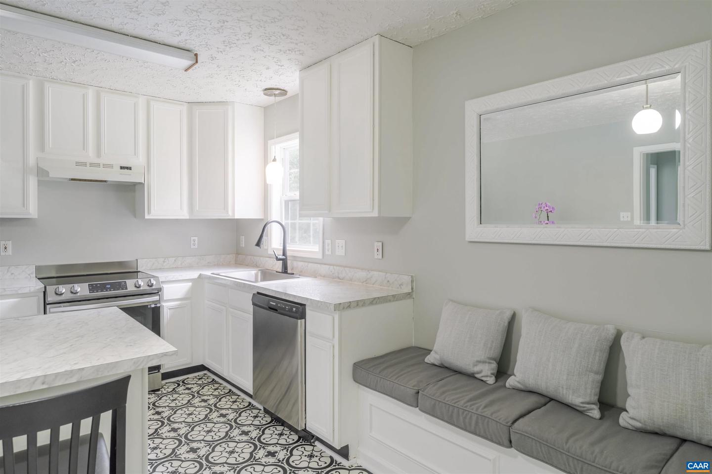 5860 BEARWOOD RD, CROZET, Virginia 22932, 3 Bedrooms Bedrooms, ,2 BathroomsBathrooms,Residential,For sale,5860 BEARWOOD RD,668676 MLS # 668676
