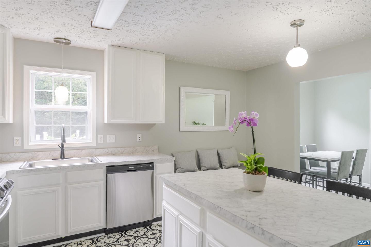 5860 BEARWOOD RD, CROZET, Virginia 22932, 3 Bedrooms Bedrooms, ,2 BathroomsBathrooms,Residential,For sale,5860 BEARWOOD RD,668676 MLS # 668676