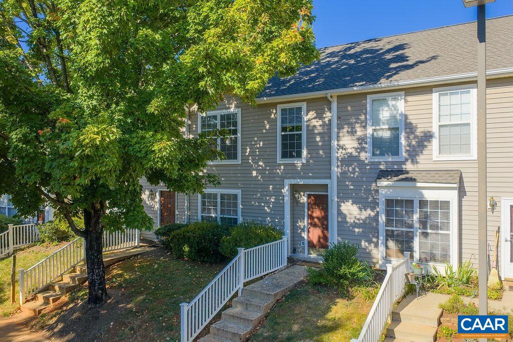105 GREENWICH CT, CHARLOTTESVILLE, Virginia 22902, 3 Bedrooms Bedrooms, ,2 BathroomsBathrooms,Residential,For sale,105 GREENWICH CT,668683 MLS # 668683