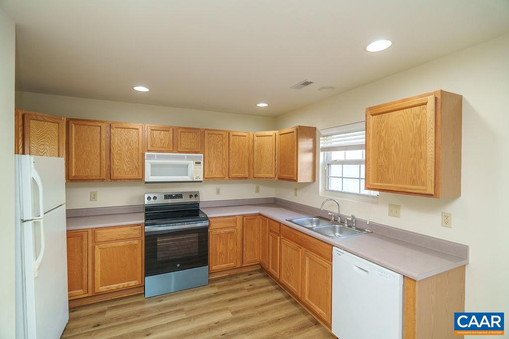 105 GREENWICH CT, CHARLOTTESVILLE, Virginia 22902, 3 Bedrooms Bedrooms, ,2 BathroomsBathrooms,Residential,For sale,105 GREENWICH CT,668683 MLS # 668683