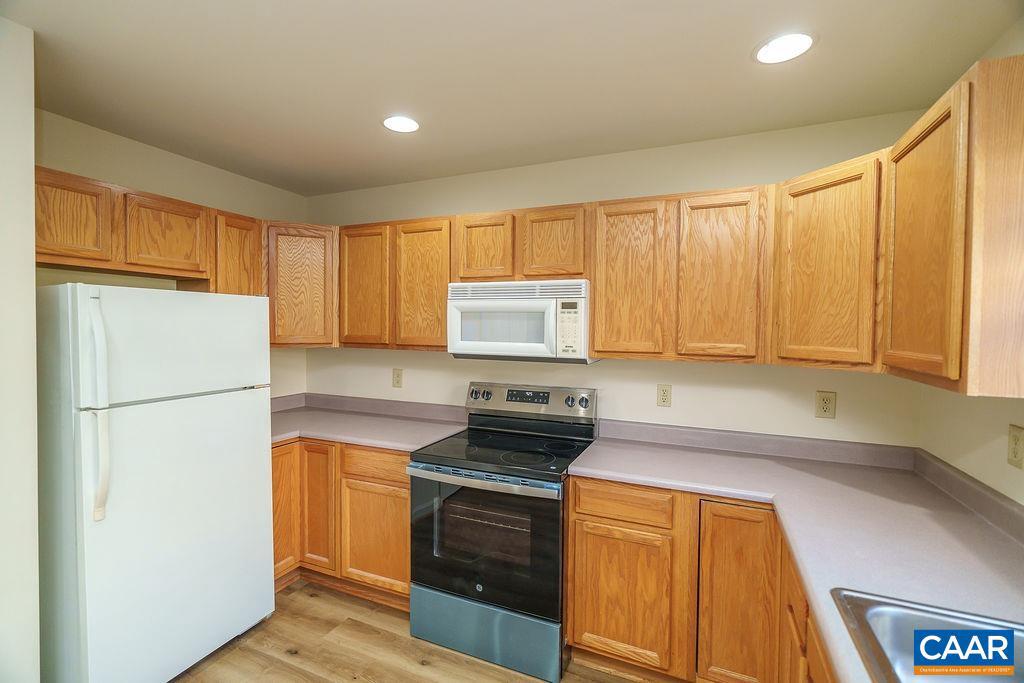 105 GREENWICH CT, CHARLOTTESVILLE, Virginia 22902, 3 Bedrooms Bedrooms, ,2 BathroomsBathrooms,Residential,For sale,105 GREENWICH CT,668683 MLS # 668683