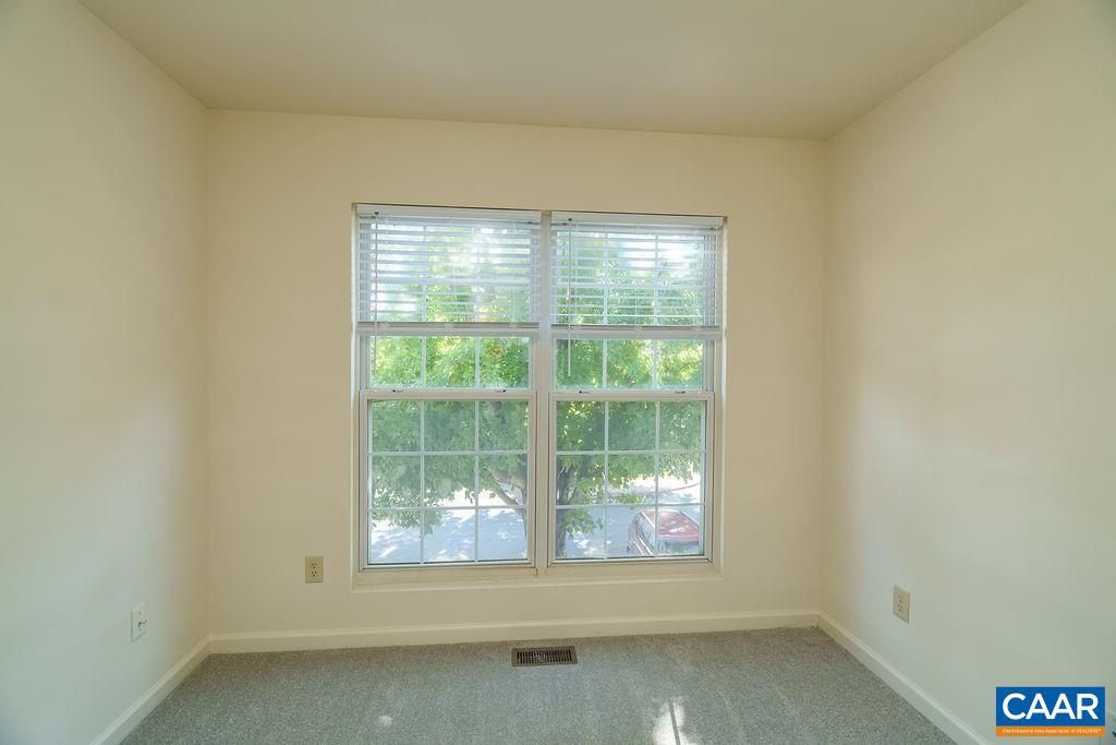 105 GREENWICH CT, CHARLOTTESVILLE, Virginia 22902, 3 Bedrooms Bedrooms, ,2 BathroomsBathrooms,Residential,For sale,105 GREENWICH CT,668683 MLS # 668683