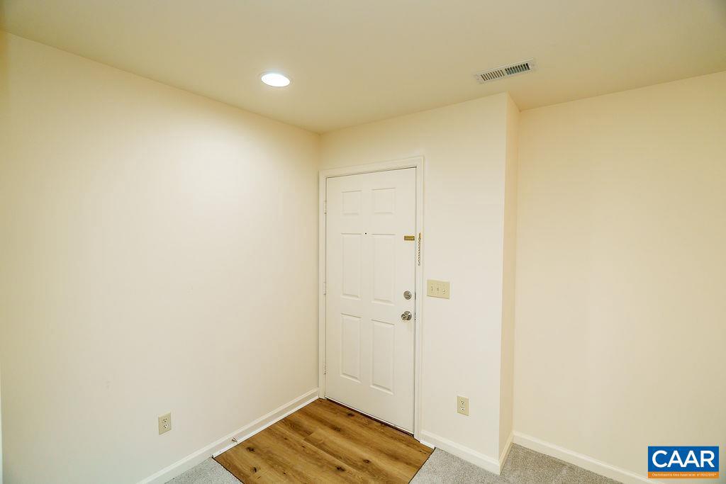 105 GREENWICH CT, CHARLOTTESVILLE, Virginia 22902, 3 Bedrooms Bedrooms, ,2 BathroomsBathrooms,Residential,For sale,105 GREENWICH CT,668683 MLS # 668683
