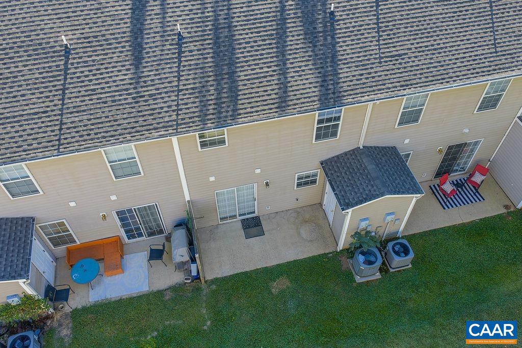 105 GREENWICH CT, CHARLOTTESVILLE, Virginia 22902, 3 Bedrooms Bedrooms, ,2 BathroomsBathrooms,Residential,For sale,105 GREENWICH CT,668683 MLS # 668683