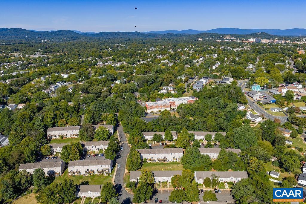 105 GREENWICH CT, CHARLOTTESVILLE, Virginia 22902, 3 Bedrooms Bedrooms, ,2 BathroomsBathrooms,Residential,For sale,105 GREENWICH CT,668683 MLS # 668683