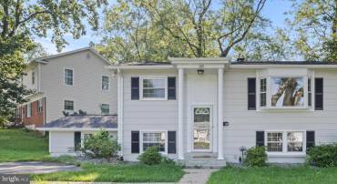 3811 FORESTDALE AVE, WOODBRIDGE, Virginia 22193, 4 Bedrooms Bedrooms, ,2 BathroomsBathrooms,Residential,For sale,3811 FORESTDALE AVE,VAPW2103518 MLS # VAPW2103518