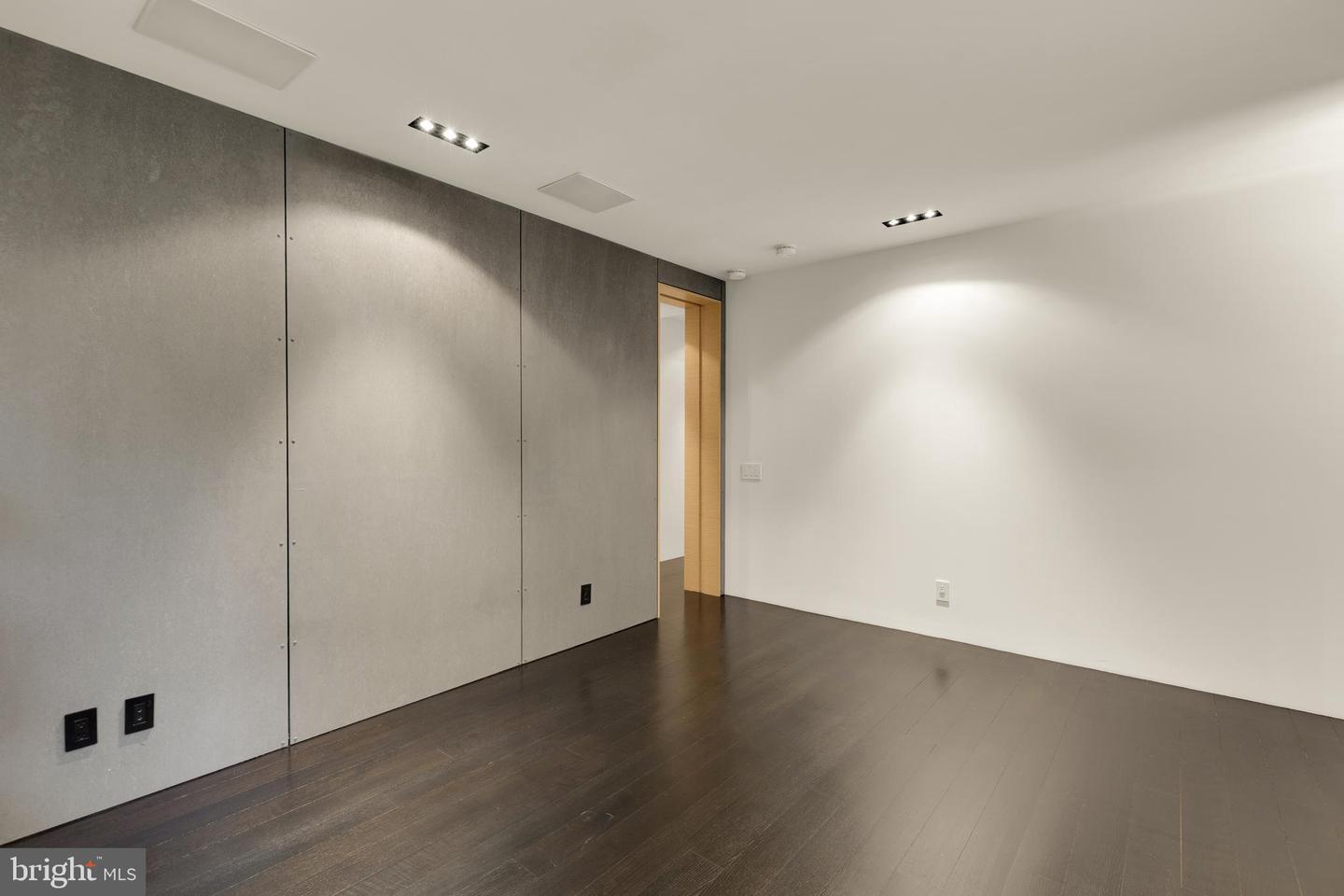 2101 CONNECTICUT AVE NW #24, WASHINGTON, District Of Columbia 20008, 3 Bedrooms Bedrooms, ,3 BathroomsBathrooms,Residential,For sale,2101 CONNECTICUT AVE NW #24,DCDC2221078 MLS # DCDC2221078