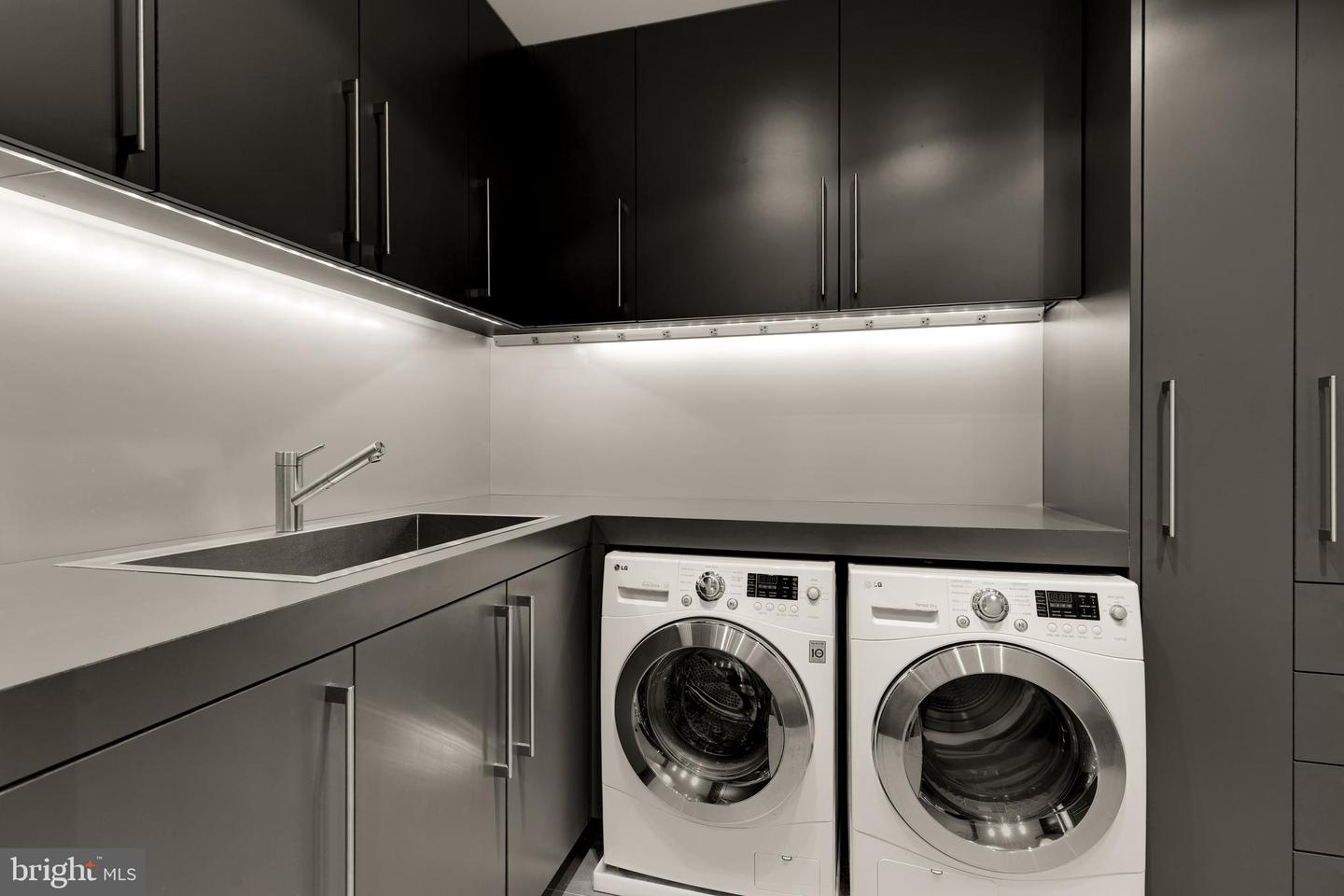 2101 CONNECTICUT AVE NW #24, WASHINGTON, District Of Columbia 20008, 3 Bedrooms Bedrooms, ,3 BathroomsBathrooms,Residential,For sale,2101 CONNECTICUT AVE NW #24,DCDC2221078 MLS # DCDC2221078