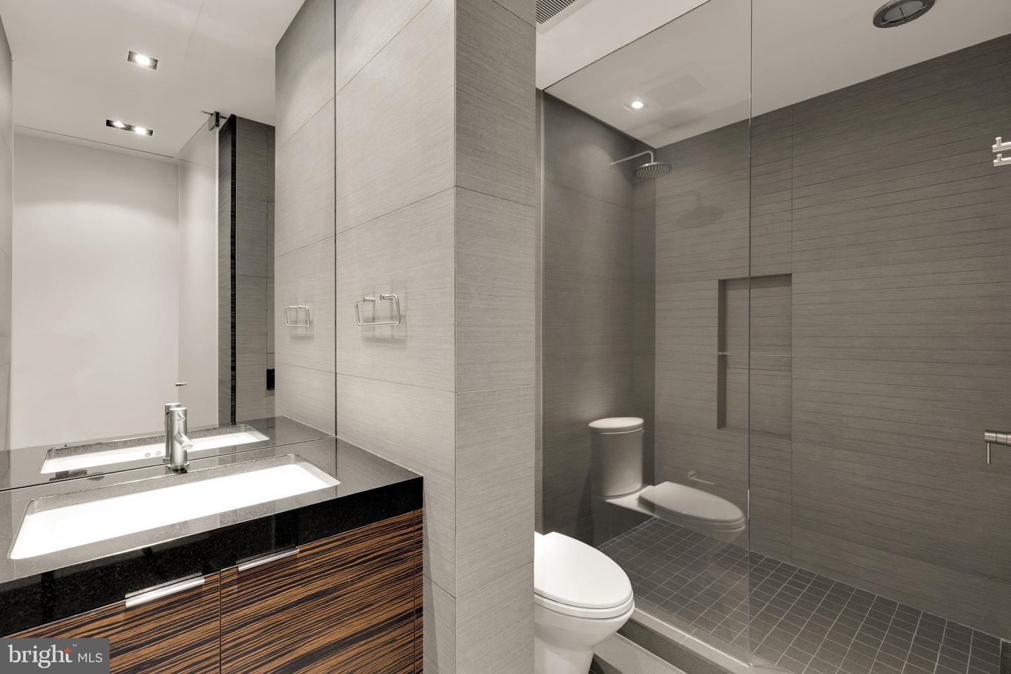 2101 CONNECTICUT AVE NW #24, WASHINGTON, District Of Columbia 20008, 3 Bedrooms Bedrooms, ,3 BathroomsBathrooms,Residential,For sale,2101 CONNECTICUT AVE NW #24,DCDC2221078 MLS # DCDC2221078