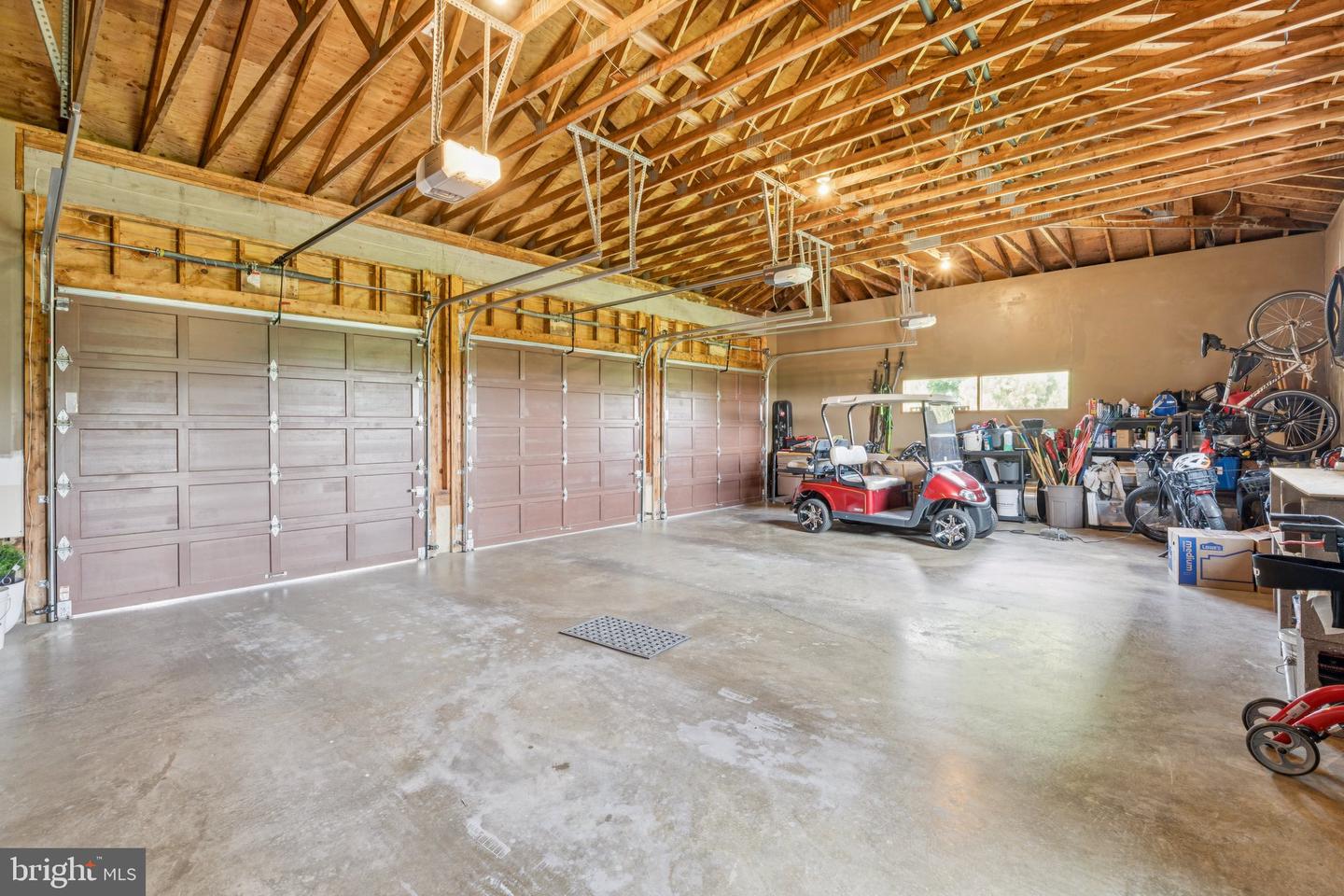 15724 TRAPSHIRE CT, WATERFORD, Virginia 20197, 4 Bedrooms Bedrooms, ,3 BathroomsBathrooms,Residential,For sale,15724 TRAPSHIRE CT,VALO2106344 MLS # VALO2106344