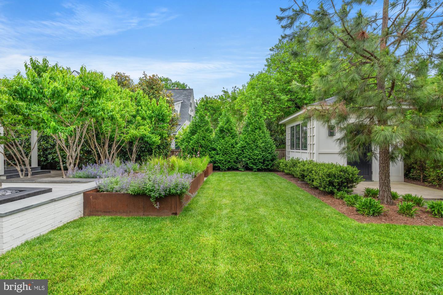 6100 VERNON TER, ALEXANDRIA, Virginia 22307, 2 Bedrooms Bedrooms, ,2 BathroomsBathrooms,Residential,For sale,6100 VERNON TER,VAFX2209058 MLS # VAFX2209058
