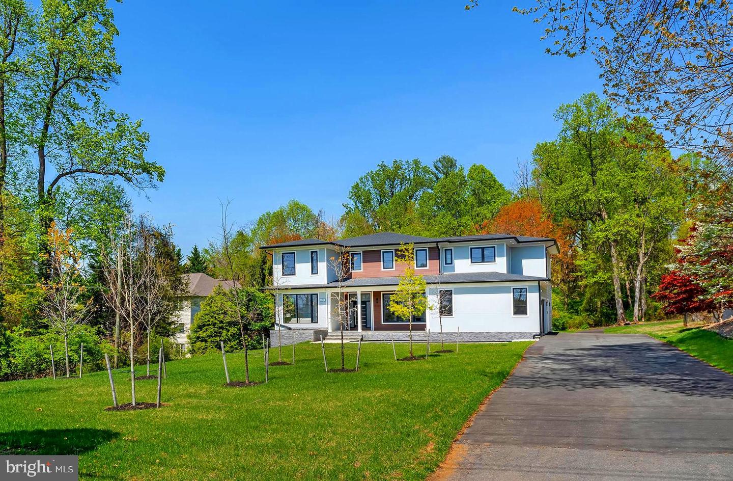 11610 LEESBURG PIKE, HERNDON, Virginia 20170, 6 Bedrooms Bedrooms, ,5 BathroomsBathrooms,Residential,For sale,11610 LEESBURG PIKE,VAFX2235004 MLS # VAFX2235004