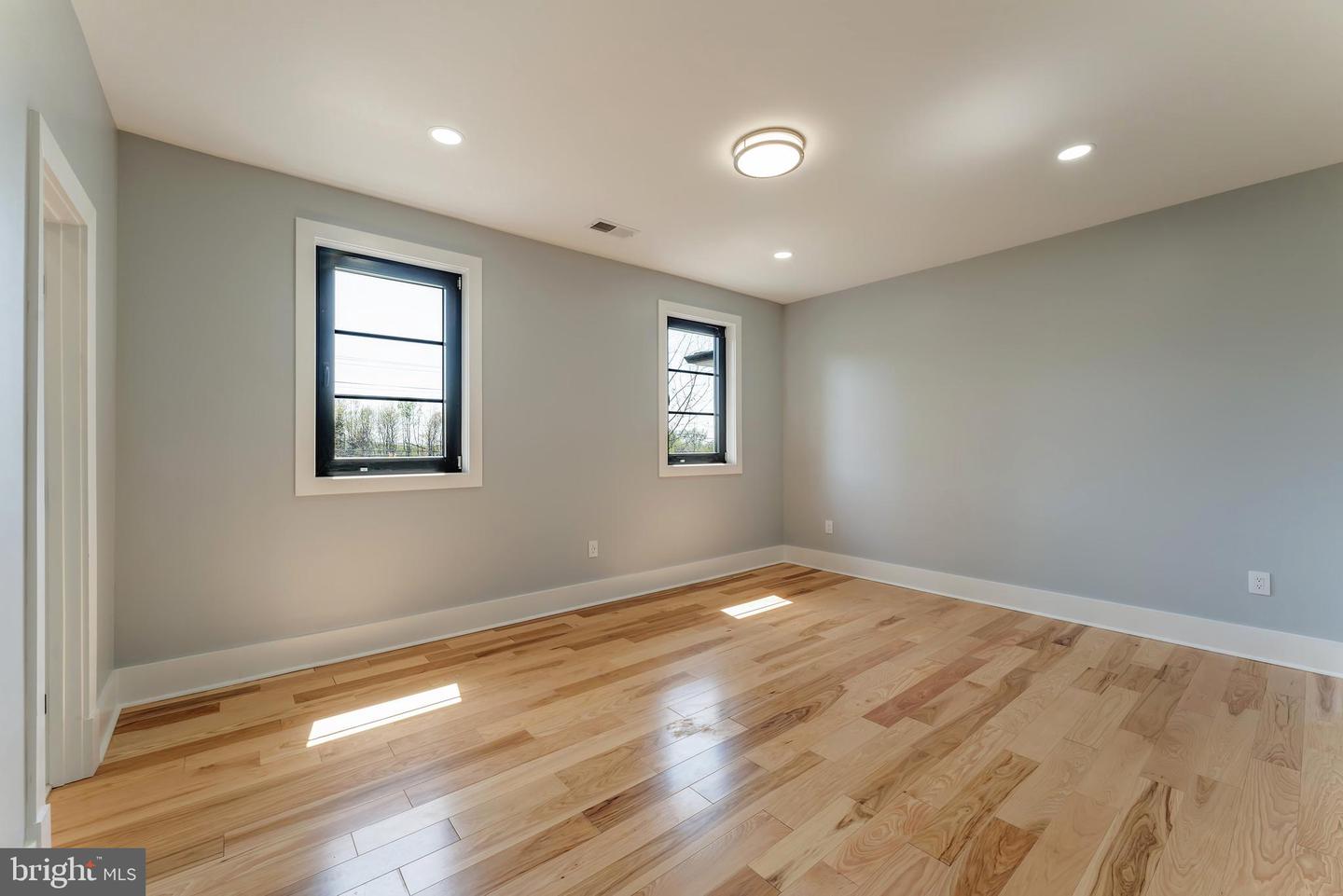 11610 LEESBURG PIKE, HERNDON, Virginia 20170, 6 Bedrooms Bedrooms, ,5 BathroomsBathrooms,Residential,For sale,11610 LEESBURG PIKE,VAFX2235004 MLS # VAFX2235004