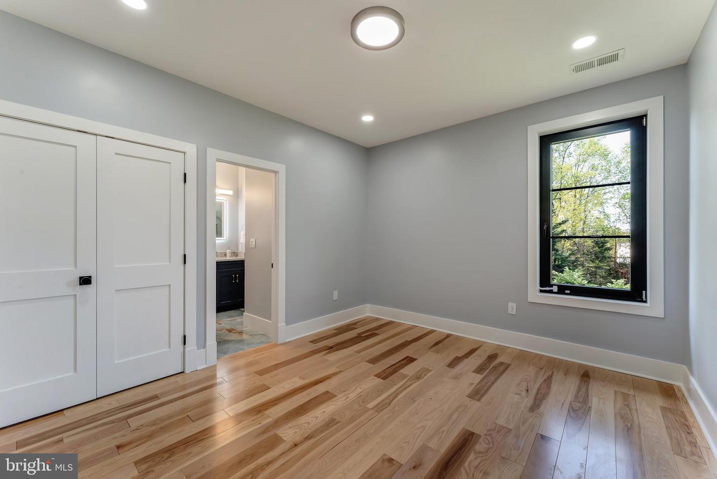 11610 LEESBURG PIKE, HERNDON, Virginia 20170, 6 Bedrooms Bedrooms, ,5 BathroomsBathrooms,Residential,For sale,11610 LEESBURG PIKE,VAFX2235004 MLS # VAFX2235004