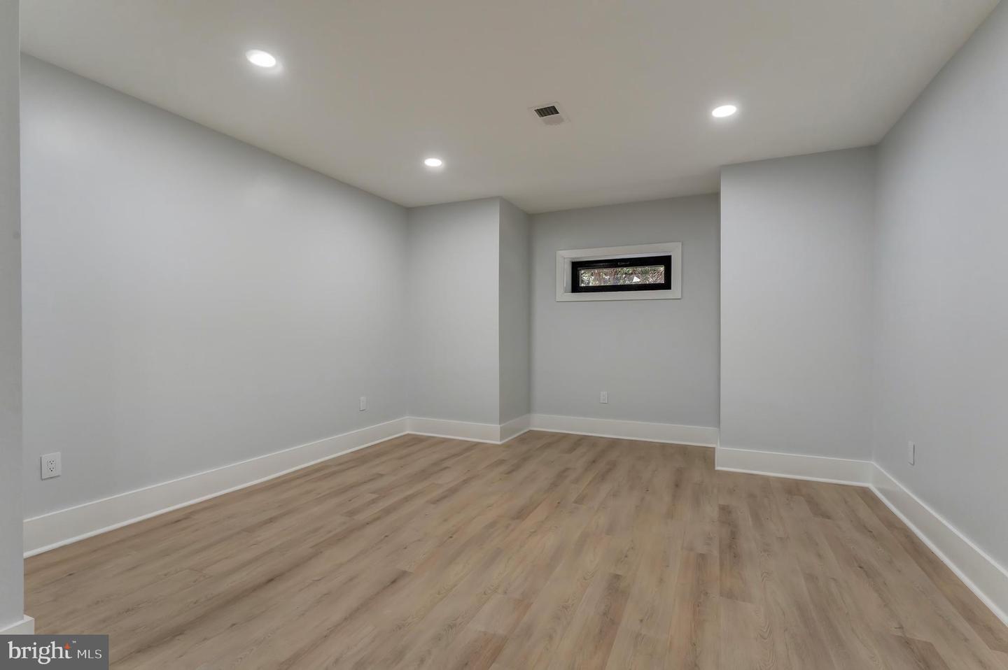 11610 LEESBURG PIKE, HERNDON, Virginia 20170, 6 Bedrooms Bedrooms, ,5 BathroomsBathrooms,Residential,For sale,11610 LEESBURG PIKE,VAFX2235004 MLS # VAFX2235004