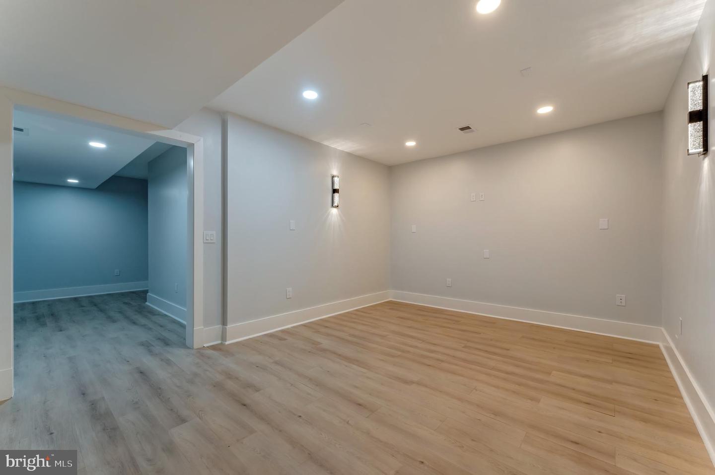11610 LEESBURG PIKE, HERNDON, Virginia 20170, 6 Bedrooms Bedrooms, ,5 BathroomsBathrooms,Residential,For sale,11610 LEESBURG PIKE,VAFX2235004 MLS # VAFX2235004