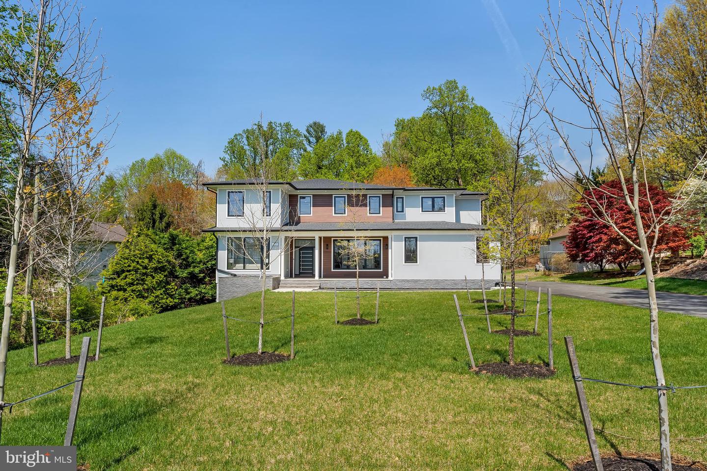 11610 LEESBURG PIKE, HERNDON, Virginia 20170, 6 Bedrooms Bedrooms, ,5 BathroomsBathrooms,Residential,For sale,11610 LEESBURG PIKE,VAFX2235004 MLS # VAFX2235004