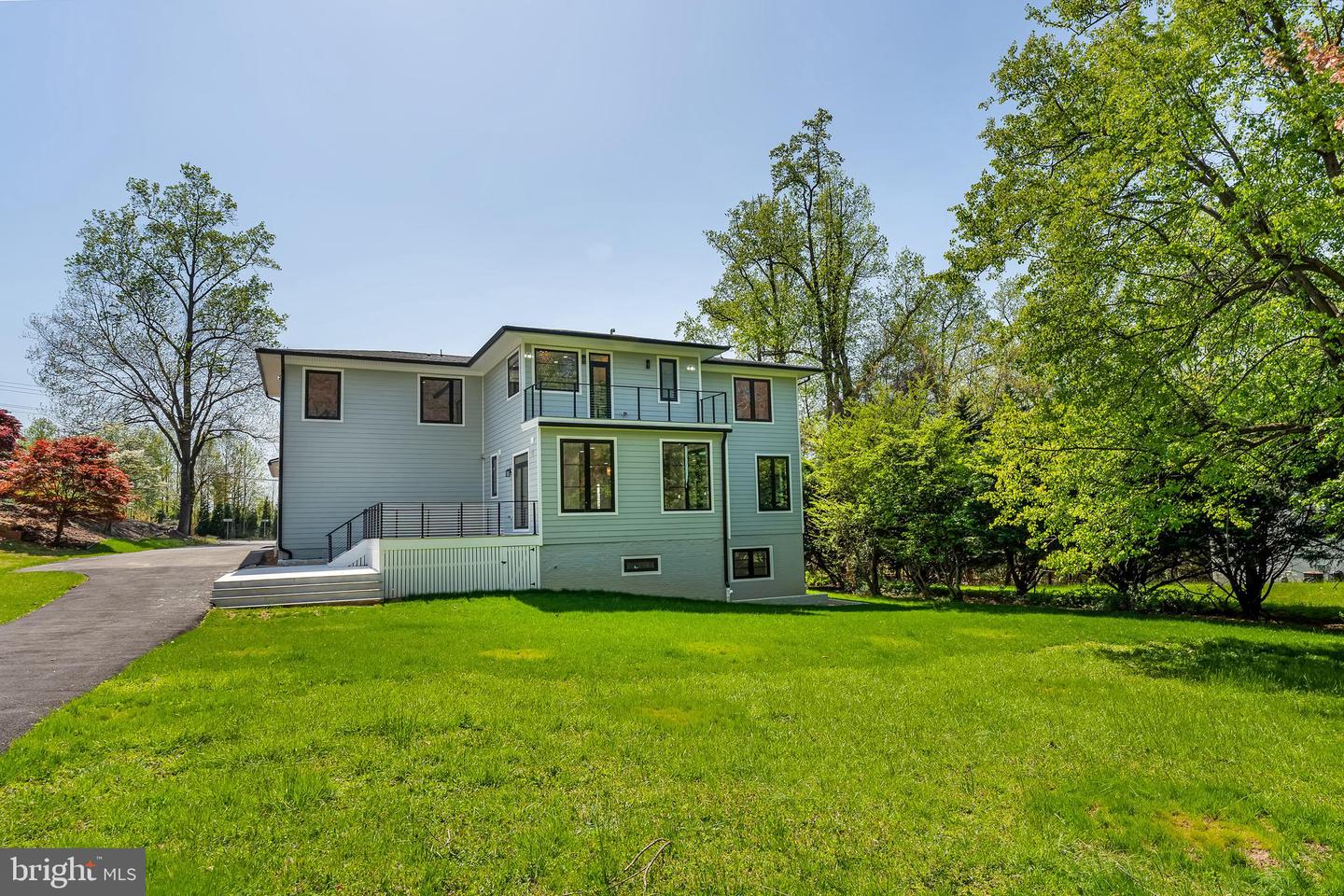 11610 LEESBURG PIKE, HERNDON, Virginia 20170, 6 Bedrooms Bedrooms, ,5 BathroomsBathrooms,Residential,For sale,11610 LEESBURG PIKE,VAFX2235004 MLS # VAFX2235004