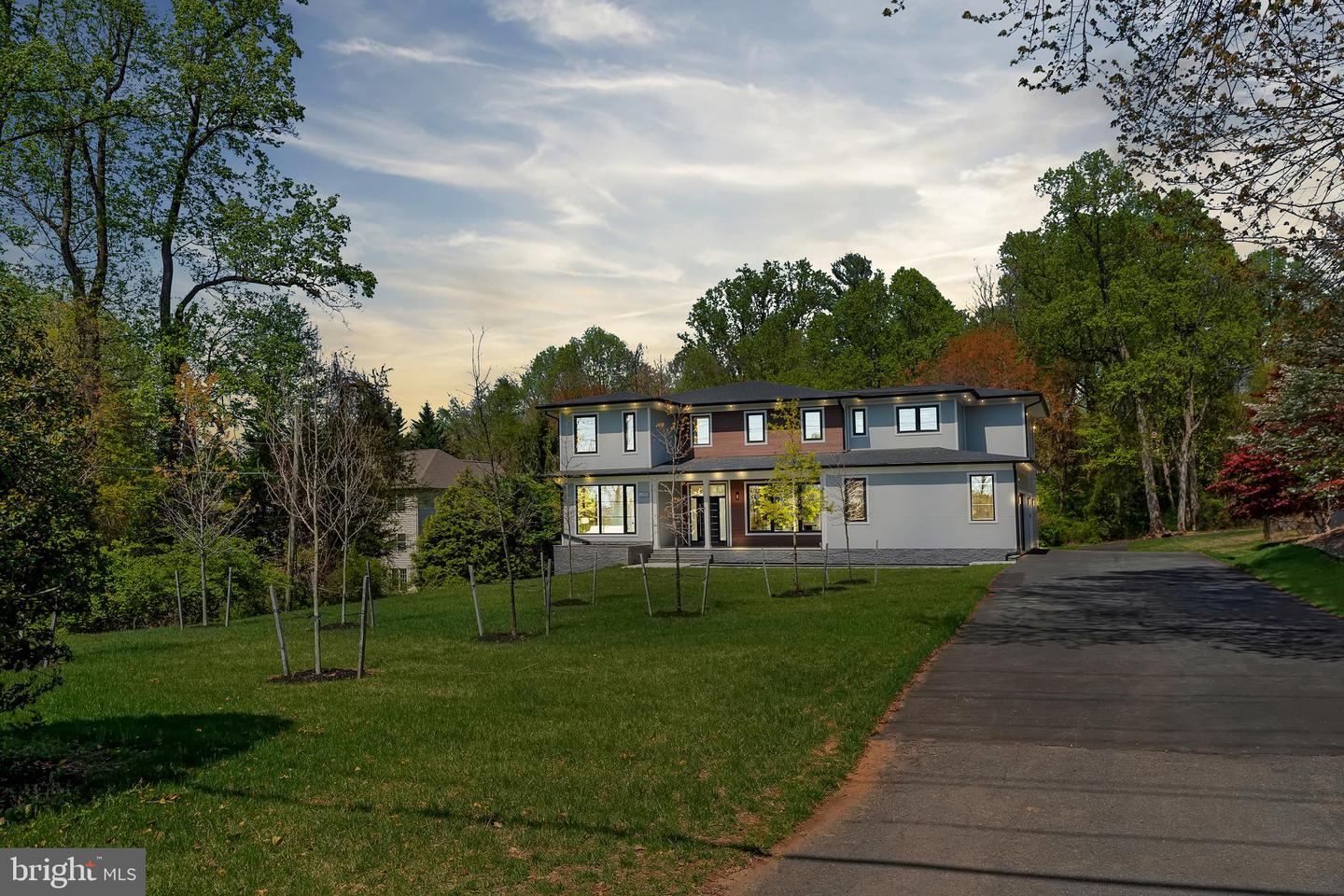 11610 LEESBURG PIKE, HERNDON, Virginia 20170, 6 Bedrooms Bedrooms, ,5 BathroomsBathrooms,Residential,For sale,11610 LEESBURG PIKE,VAFX2235004 MLS # VAFX2235004
