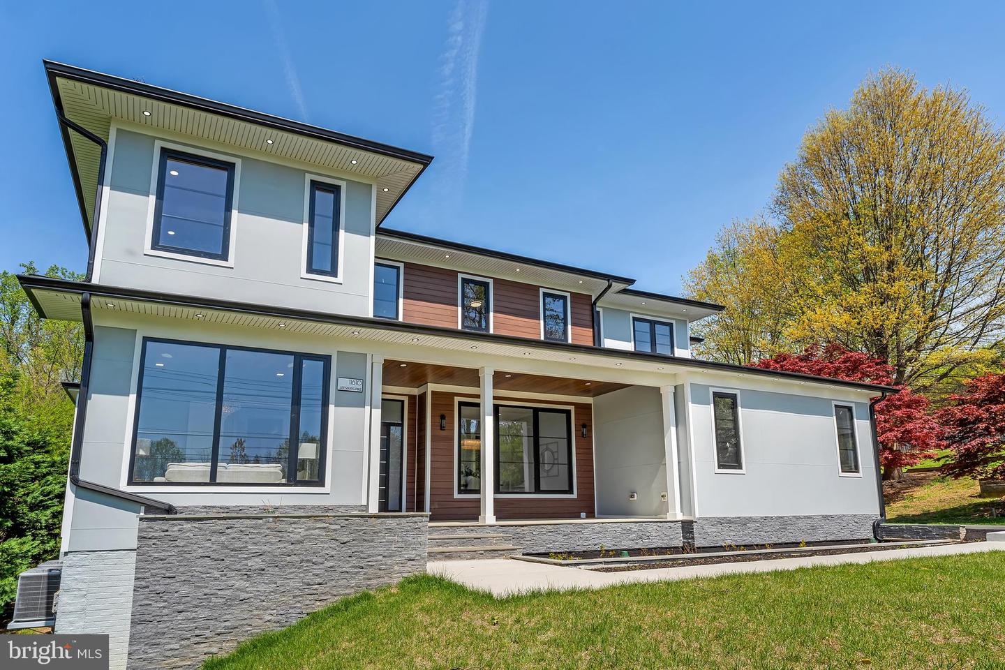 11610 LEESBURG PIKE, HERNDON, Virginia 20170, 6 Bedrooms Bedrooms, ,5 BathroomsBathrooms,Residential,For sale,11610 LEESBURG PIKE,VAFX2235004 MLS # VAFX2235004