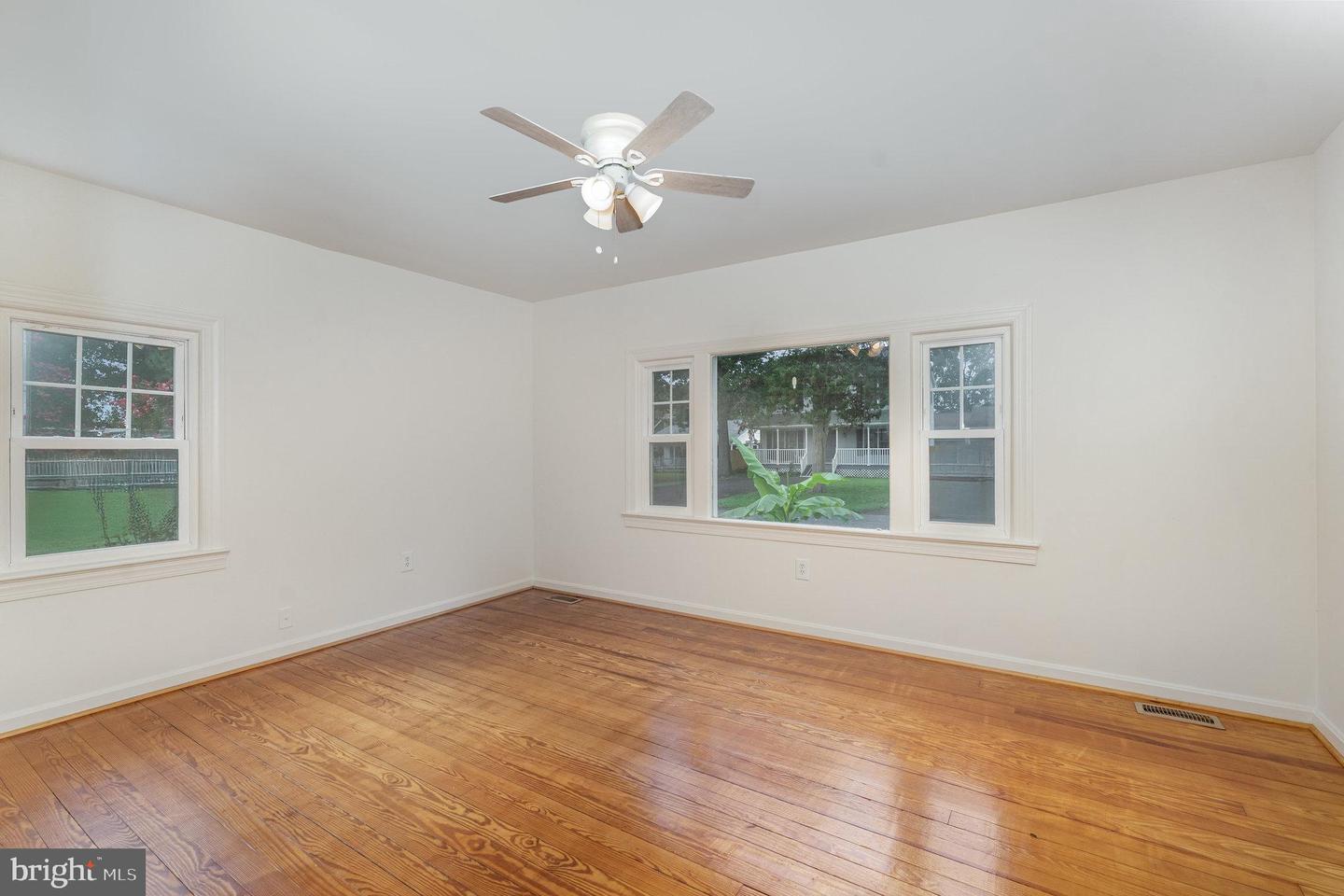 143 5TH ST, COLONIAL BEACH, Virginia 22443, 2 Bedrooms Bedrooms, ,1 BathroomBathrooms,Residential,For sale,143 5TH ST,VAWE2009304 MLS # VAWE2009304